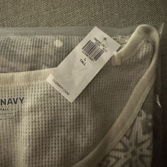 Snowflake Print Waffle Knit Shirt- TALL - Picture 6 of 6